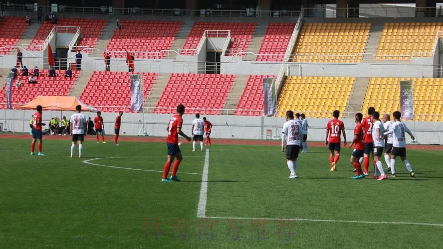 全运会群众组十一人制男子企事业组比赛举行 全运会群众组十一人制男子企事业组比赛举行